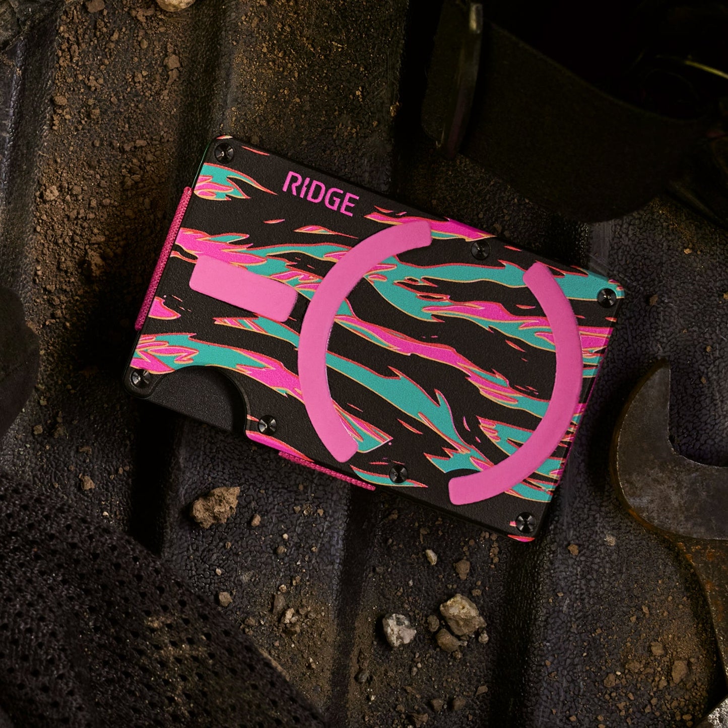 Ridge Wallet for MagSafe & Power Bank Kit - Neon Tiger